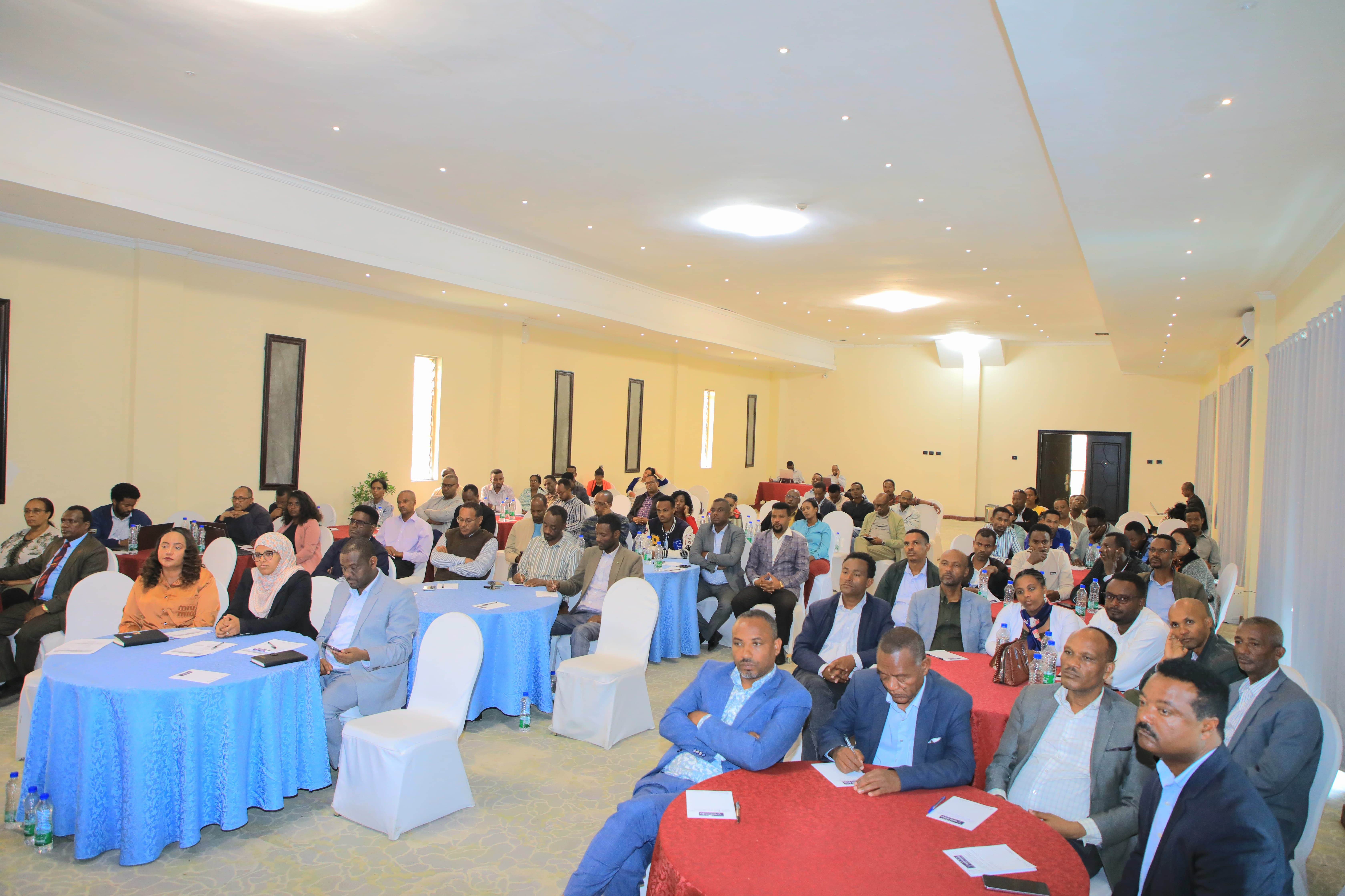 የአስተዳደራዊ መረጃ አሰባበብ፣ አያያዝና ትንተና ለማሻሻል የሚያግዝ የአቅም ግንባታ ስልጠና ተሰጠ 5 aa3a7736
