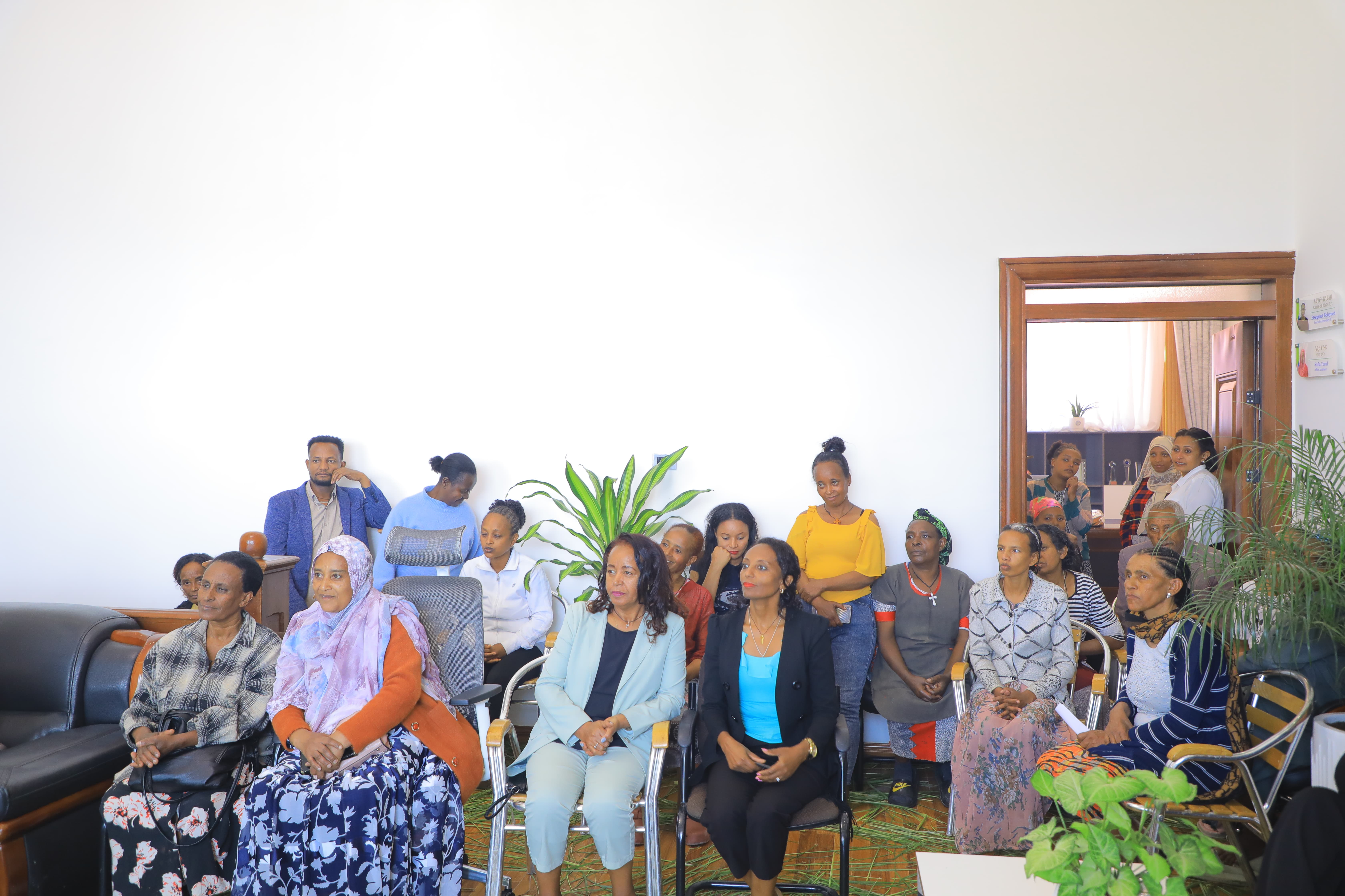 የተቋሙ ድጋፍ ሰጪ ሰራተኞች ተባብረው የተቋሙን ተልዕኮ ለማሳካት የበኩላቸውን እንደሚወጡ ገለፁ 3 1t8a3735