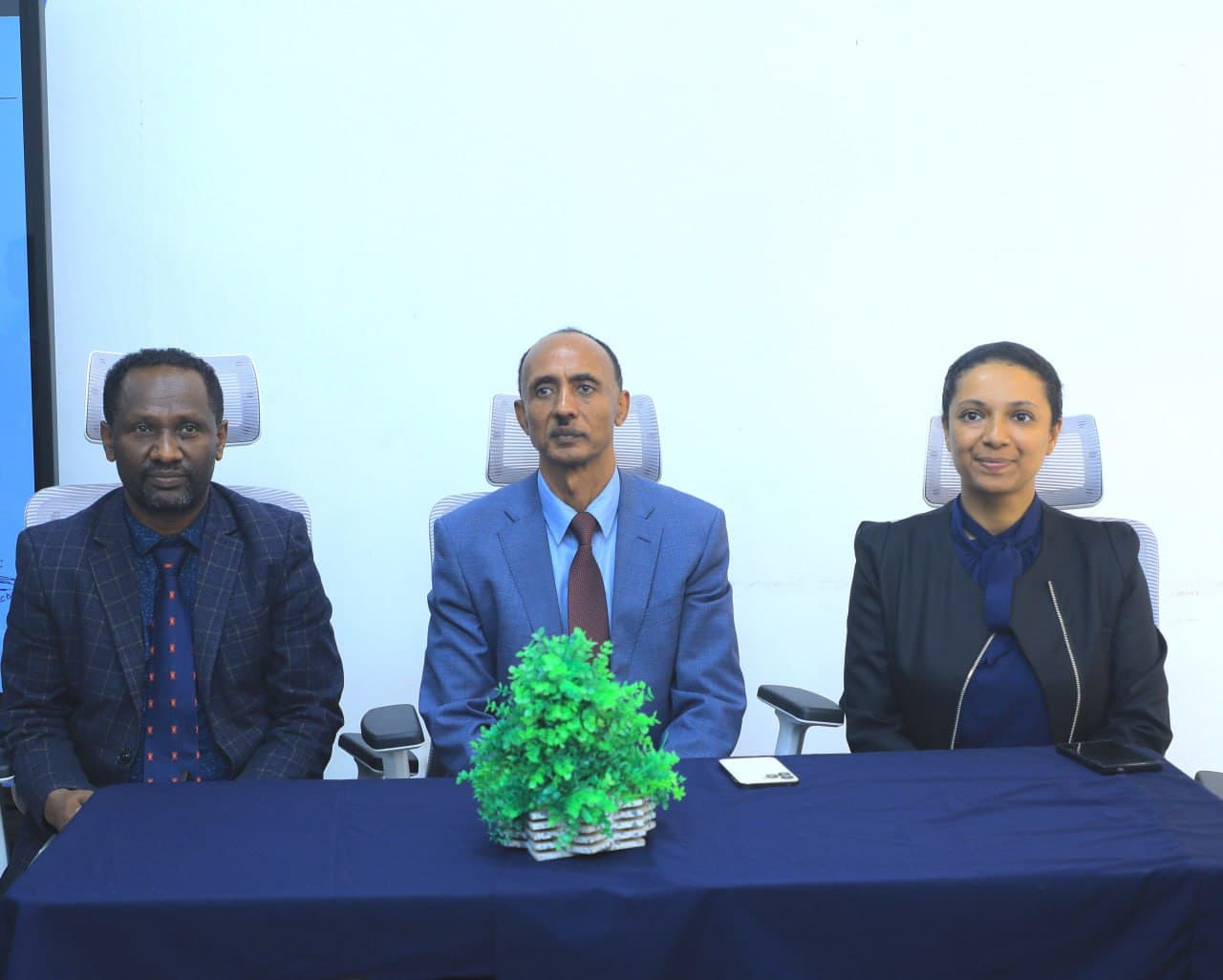 የተቋሙ ሪከርድና ማህደር የስራ ክፍል በአዲስ መልክ ታድሶ አገልግሎት መስጠት ጀመረ 1 photo 2025 10 21 17 37 28