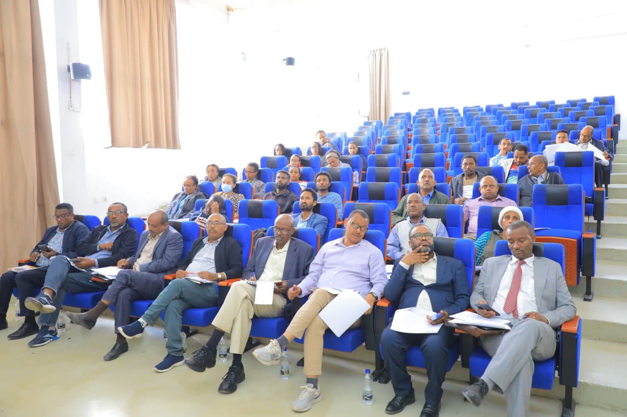 የብሔራዊ ስታቲስቲክስ ስርዓት ረቂቅ አዋጅ ላይ ውይይት እየተደረገ ይገኛል 8 photo 2025 10 31 15 05 48 2