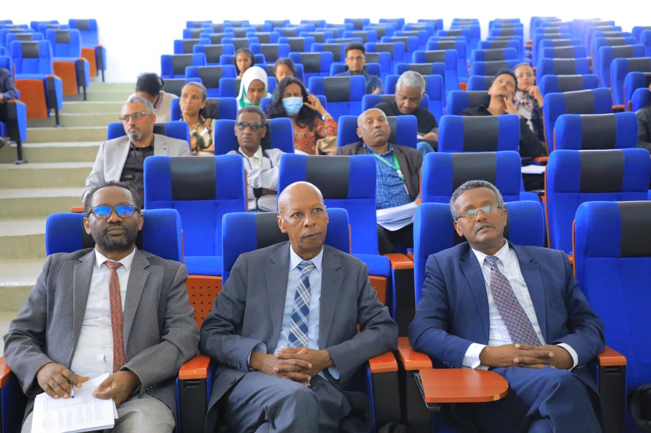 የብሔራዊ ስታቲስቲክስ ስርዓት ረቂቅ አዋጅ ላይ ውይይት እየተደረገ ይገኛል 7 photo 2025 10 31 15 05 48