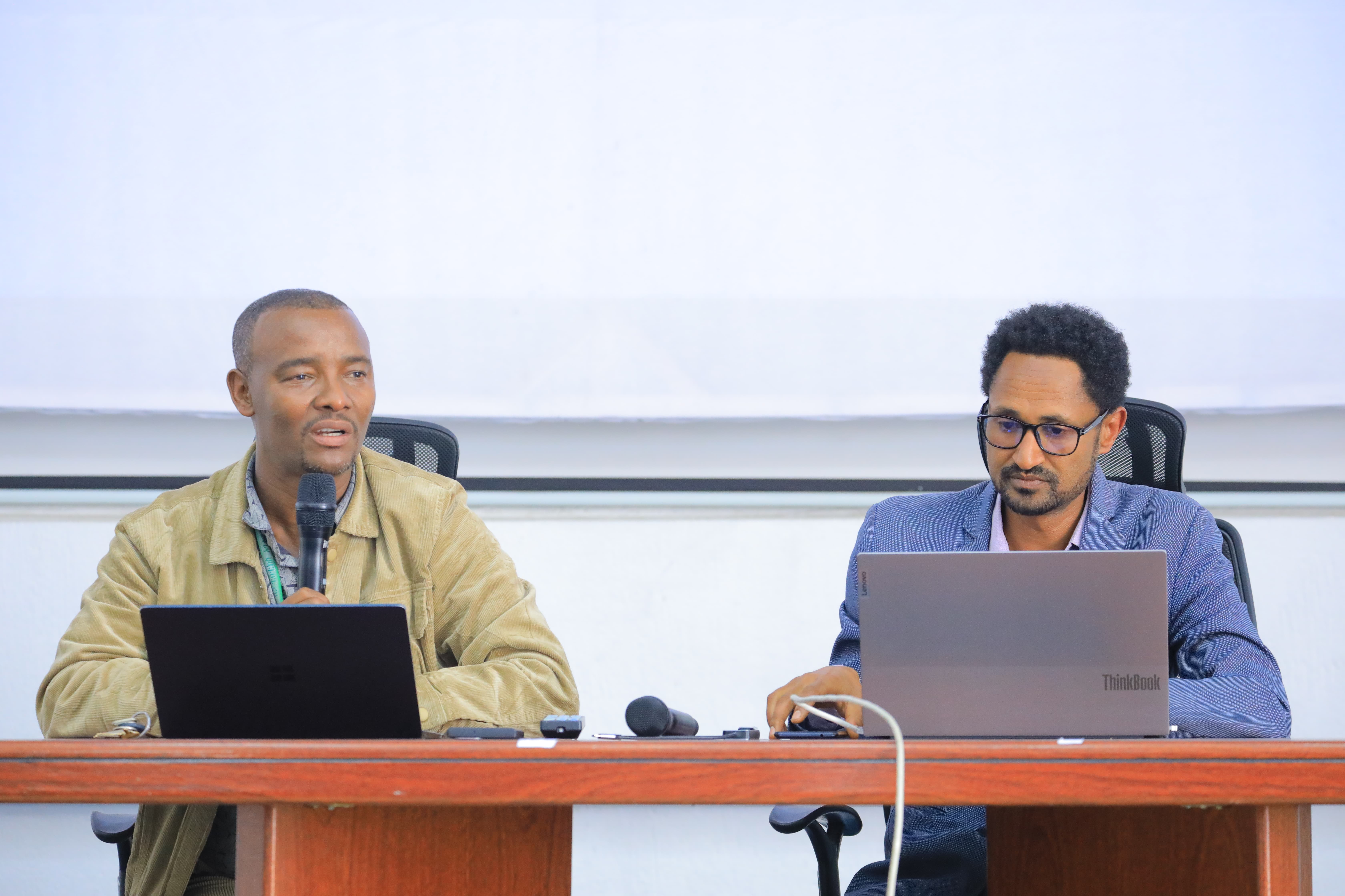 የኢኮኖሚ ድርጅቶች ቆጠራ የመጀመሪያ ዙር የመስክ ስራ አፈፃፀም ሪፖርት ቀርቦ ተገመገመ 5 1t8a6428