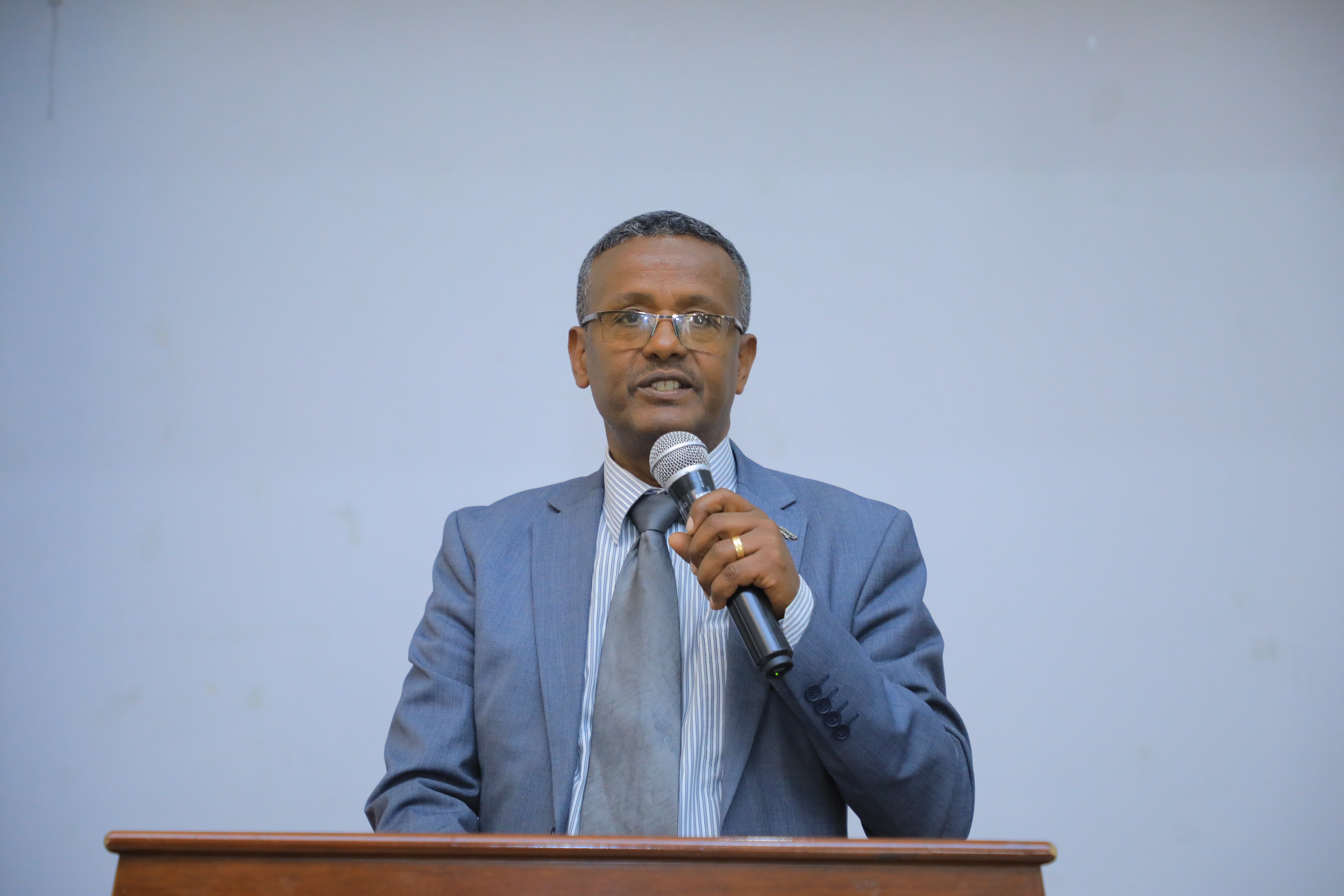 የተቋሙ ሴት ሰራተኞች የስራ ላይ ብቃትና ክህሎት ለማሻሻል የሚያግዝ ስልጠና እየተሰጠ ይገኛል 1 1t8a6624