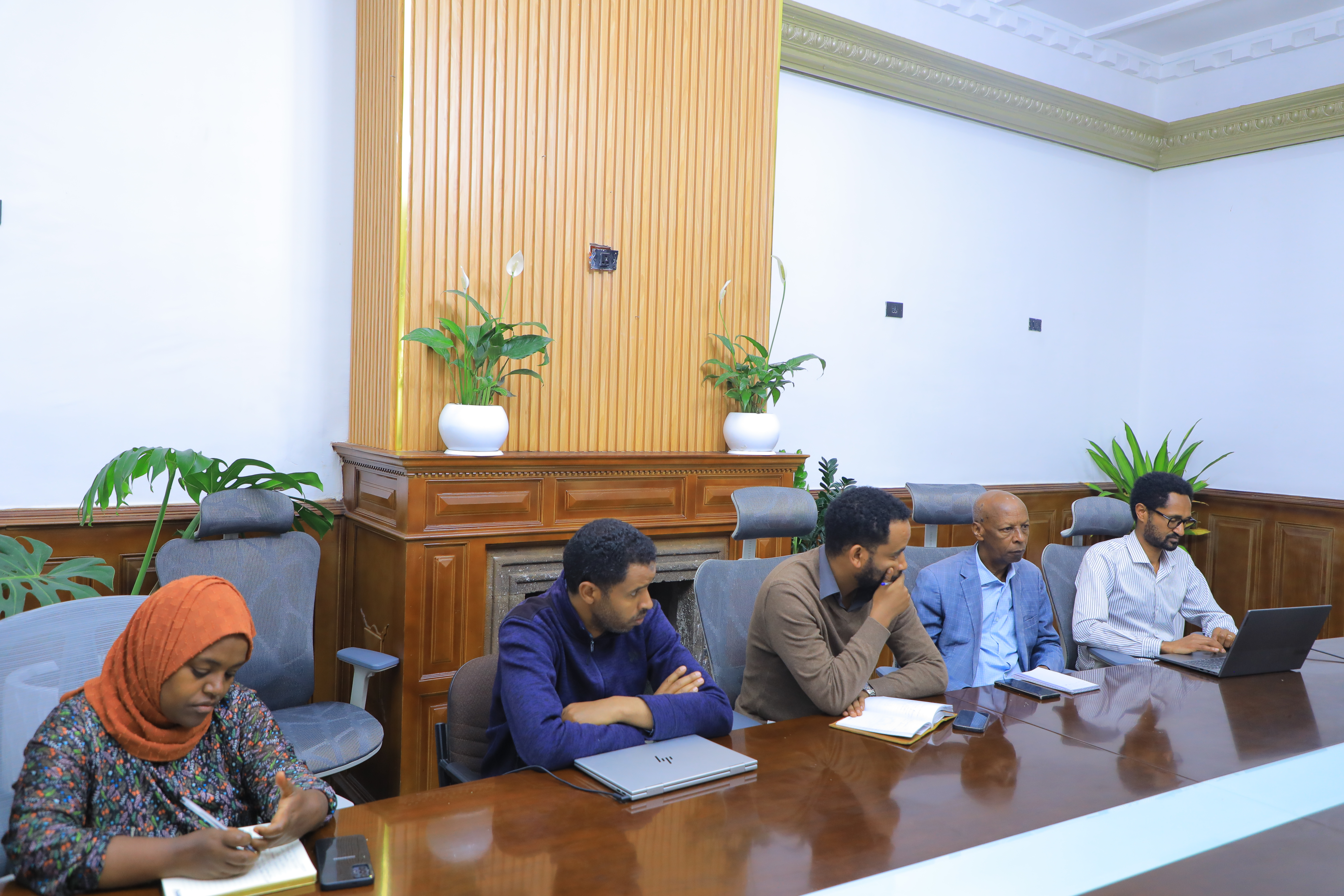 የኢኮኖሚ ድርጅቶች ቆጠራ የመጀመሪያ ዙር አፈፃፀምና የሁለተኛ ዙር ቆጠራ ዝግጅት ላይ ከባለድርሻ አካላት ጋር ውይይት ተደረገ 2 1t8a7406