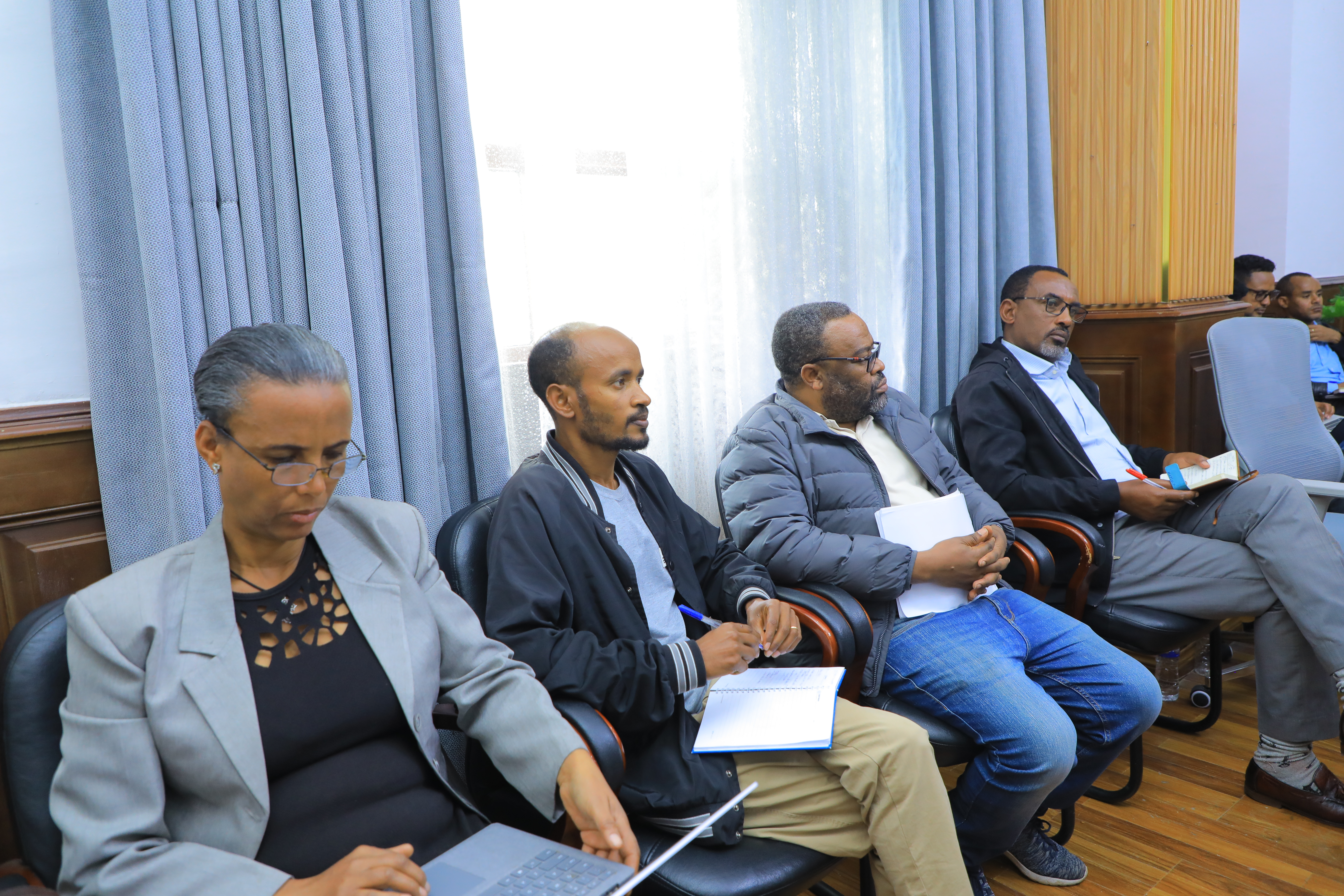 የኢኮኖሚ ድርጅቶች ቆጠራ የመጀመሪያ ዙር አፈፃፀምና የሁለተኛ ዙር ቆጠራ ዝግጅት ላይ ከባለድርሻ አካላት ጋር ውይይት ተደረገ 4 1t8a7411