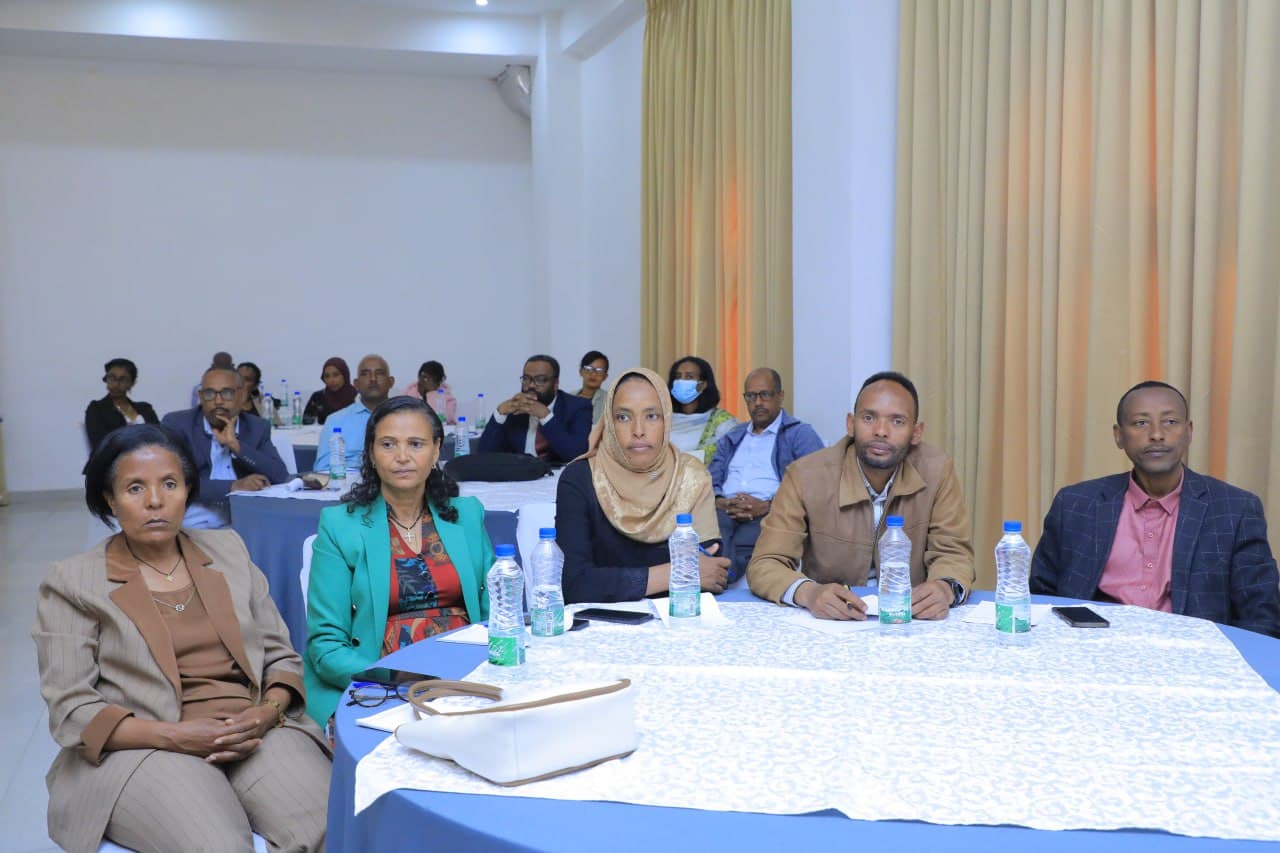 በመካከለኛ ዘመን (2016-2018 ዓ.ም) የስታቲስቲክስ ልማት ፕሮግራም ክንውን አፈፃፀም ላይ ውይይት ተካሄደ 6 photo 2026 01 25 18 12 24