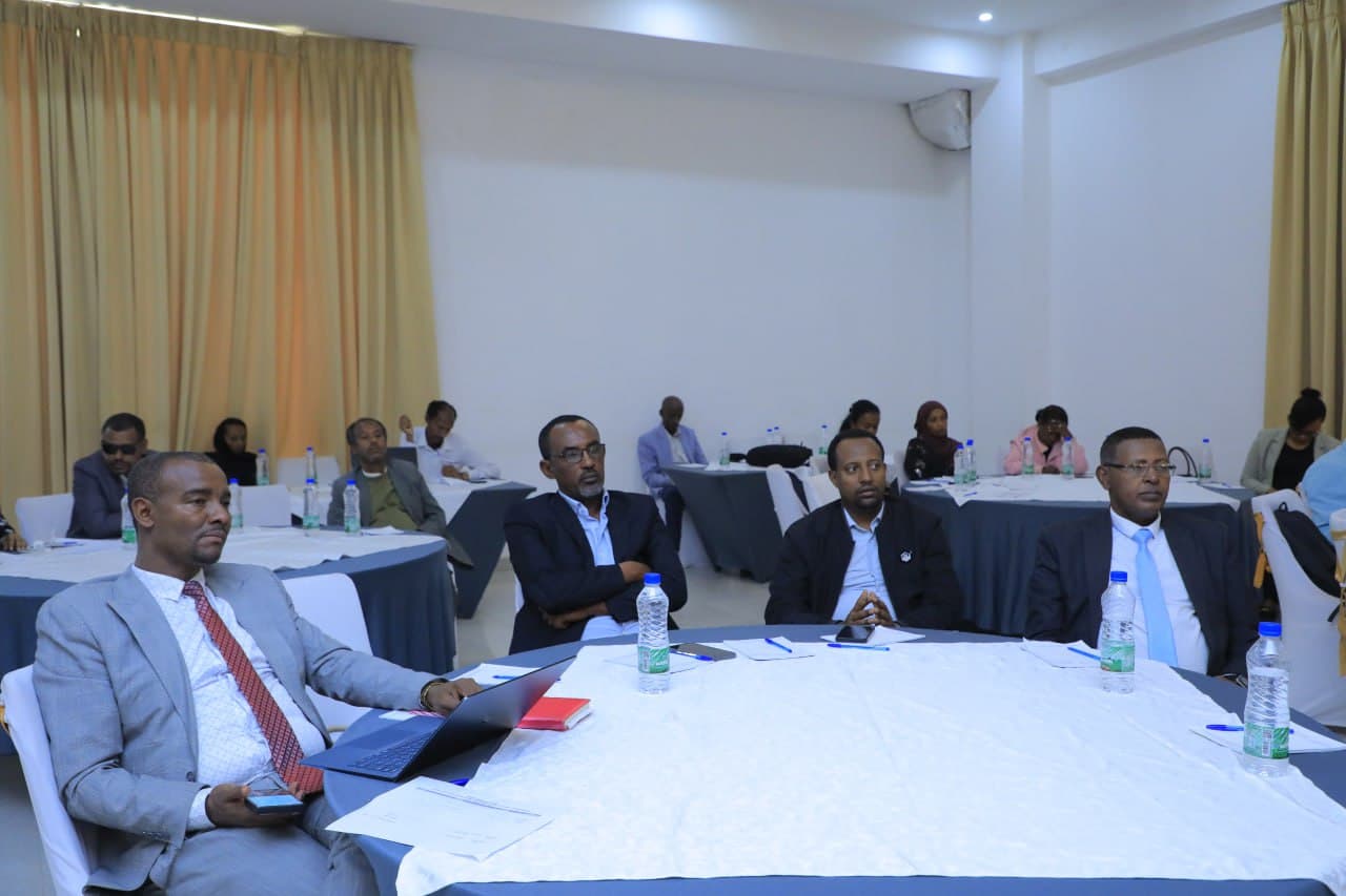 በመካከለኛ ዘመን (2016-2018 ዓ.ም) የስታቲስቲክስ ልማት ፕሮግራም ክንውን አፈፃፀም ላይ ውይይት ተካሄደ 9 photo 2026 01 25 18 12 30