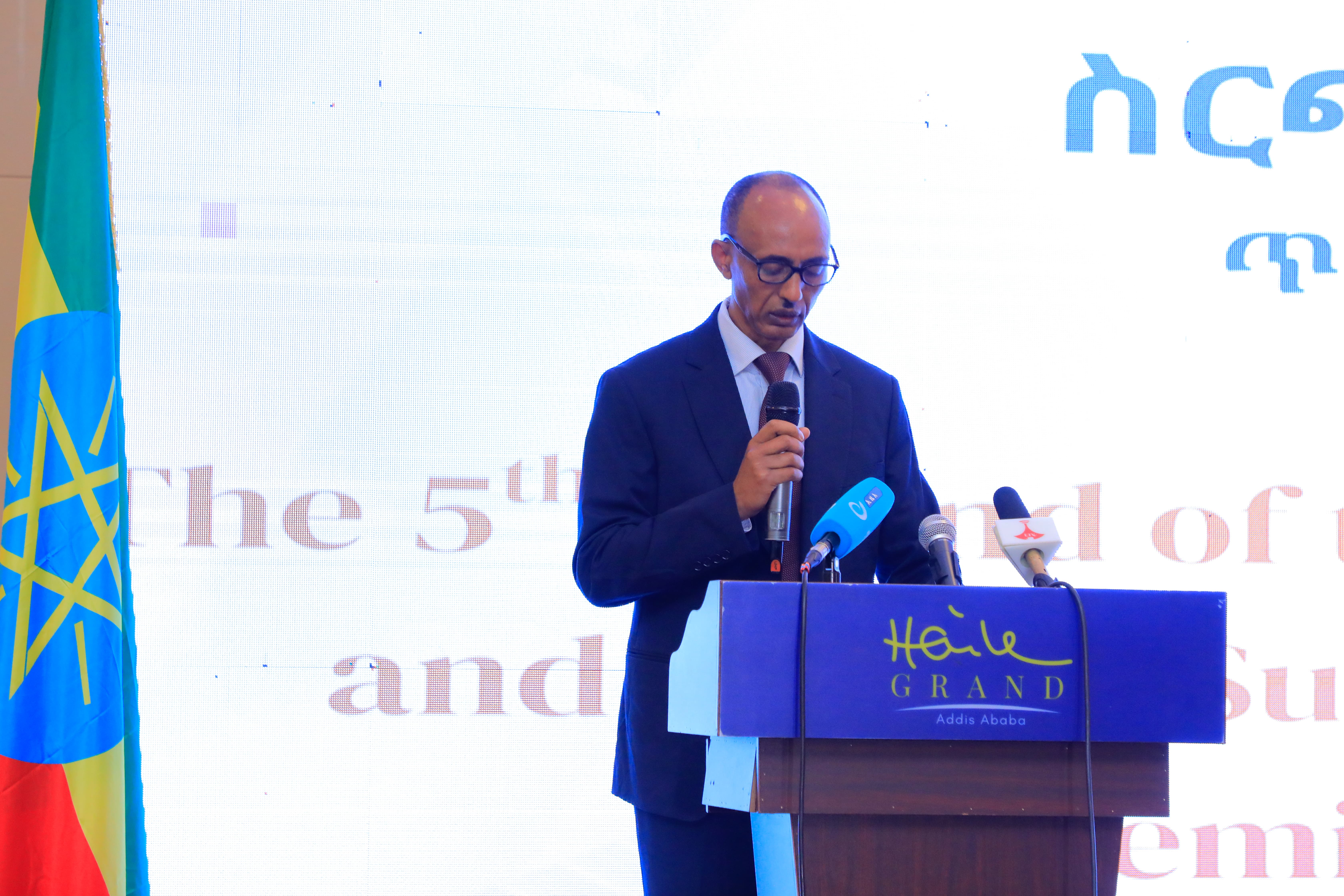 አምስተኛ ዙር የኢትዮጵያ ስነ-ህዝብና ጤና ጥናት የመጀመሪያ ደርጃ ሪፖርት ውጤት ለተጠቃሚዎች ይፋ ተደረገ 4 t8a8082