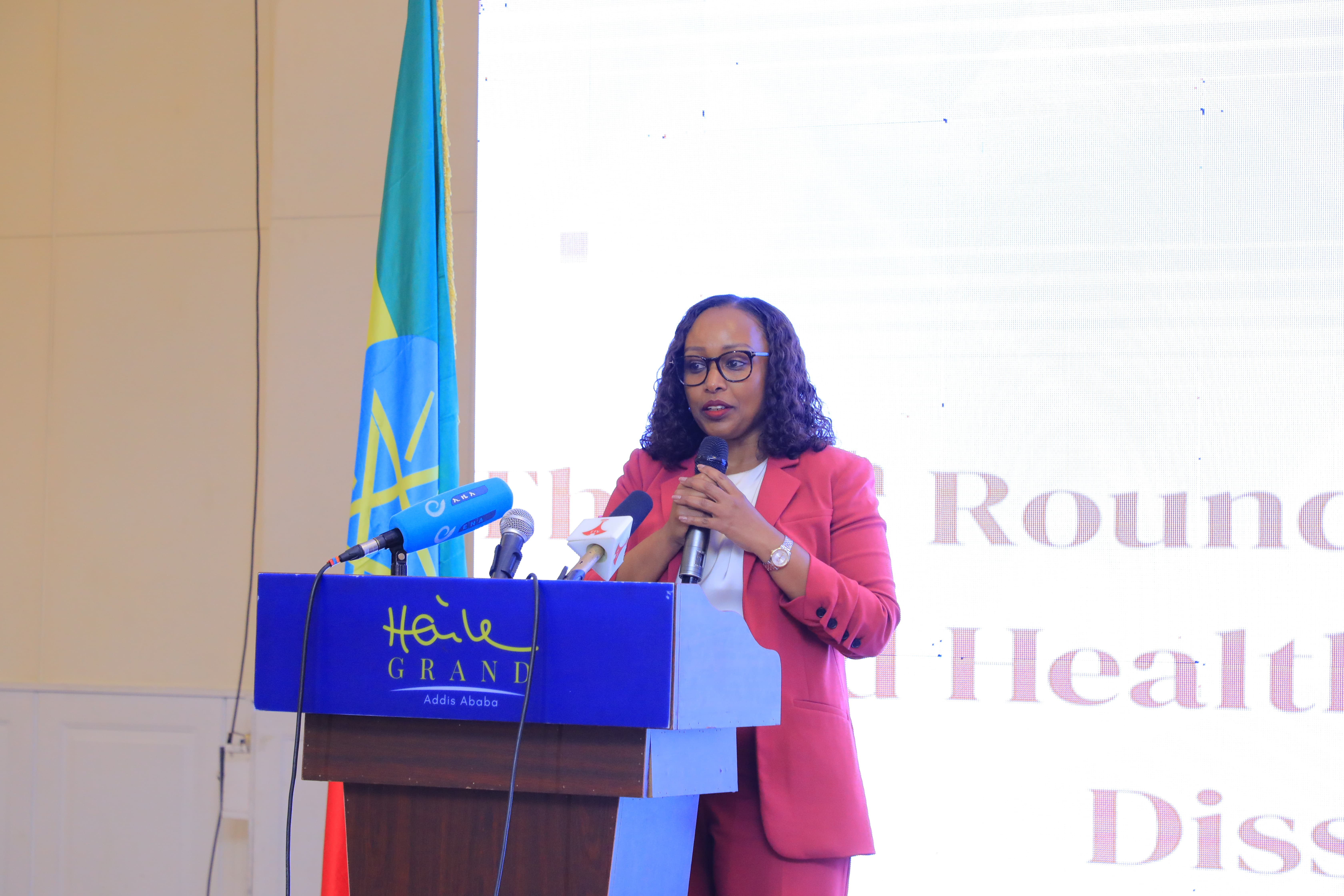 አምስተኛ ዙር የኢትዮጵያ ስነ-ህዝብና ጤና ጥናት የመጀመሪያ ደርጃ ሪፖርት ውጤት ለተጠቃሚዎች ይፋ ተደረገ 1 t8a8162