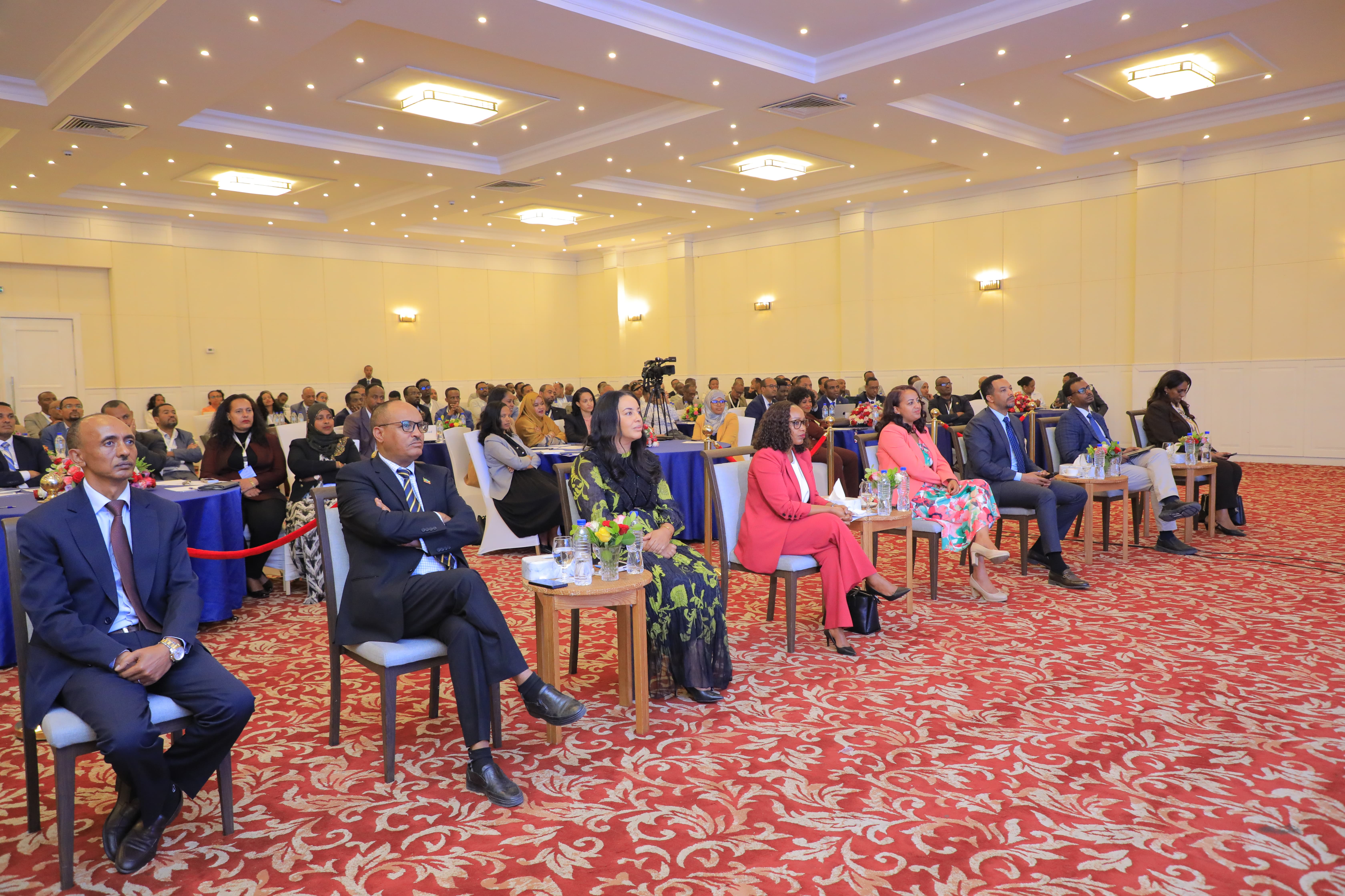 አምስተኛ ዙር የኢትዮጵያ ስነ-ህዝብና ጤና ጥናት የመጀመሪያ ደርጃ ሪፖርት ውጤት ለተጠቃሚዎች ይፋ ተደረገ 5 t8a8208