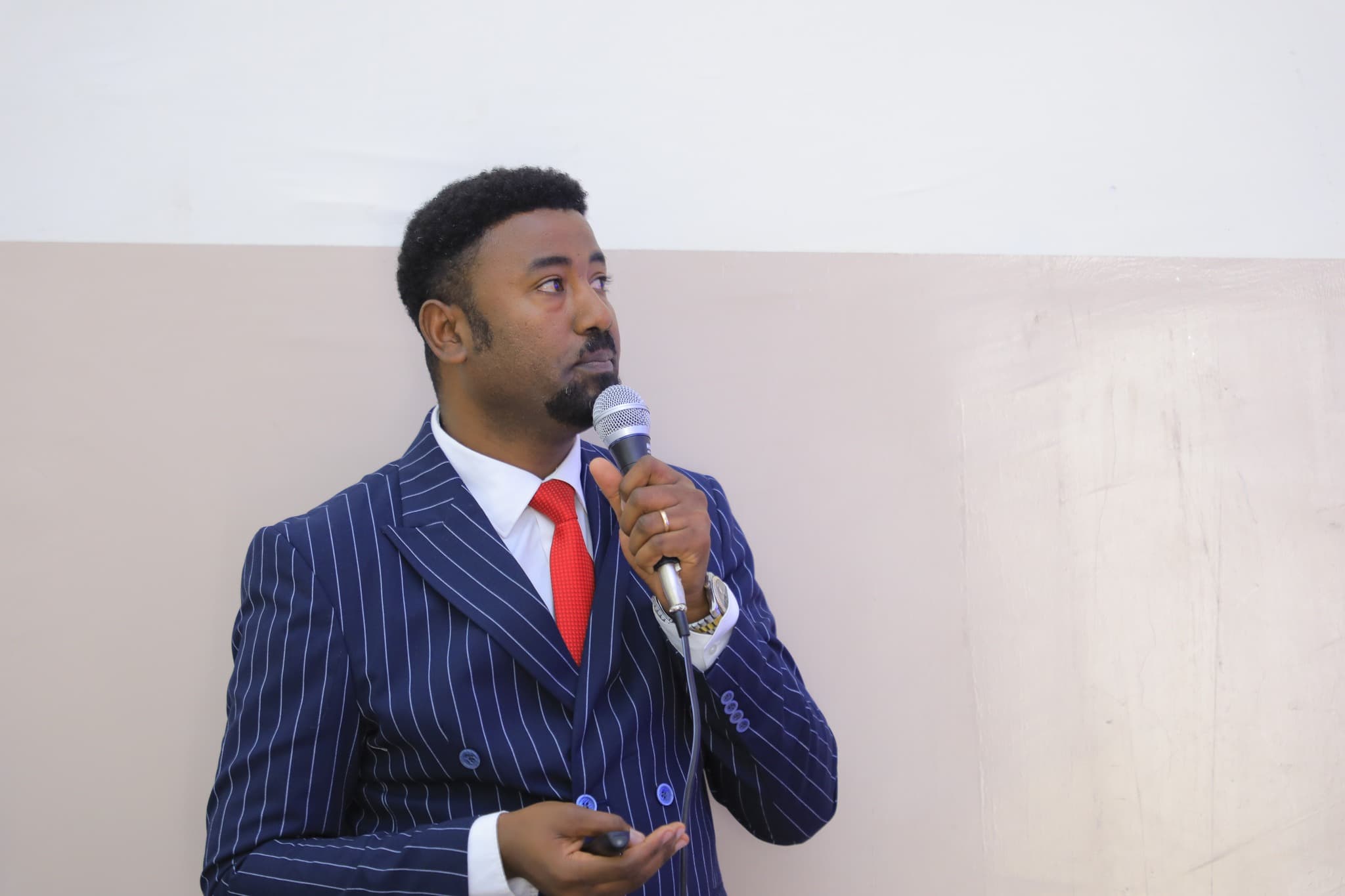 የተቋሙ የስድስት ወራት እቅድ አፈፃፀም ግምገማ ተደረገ 6 633974313 891513423767214 8615327211062689024 n