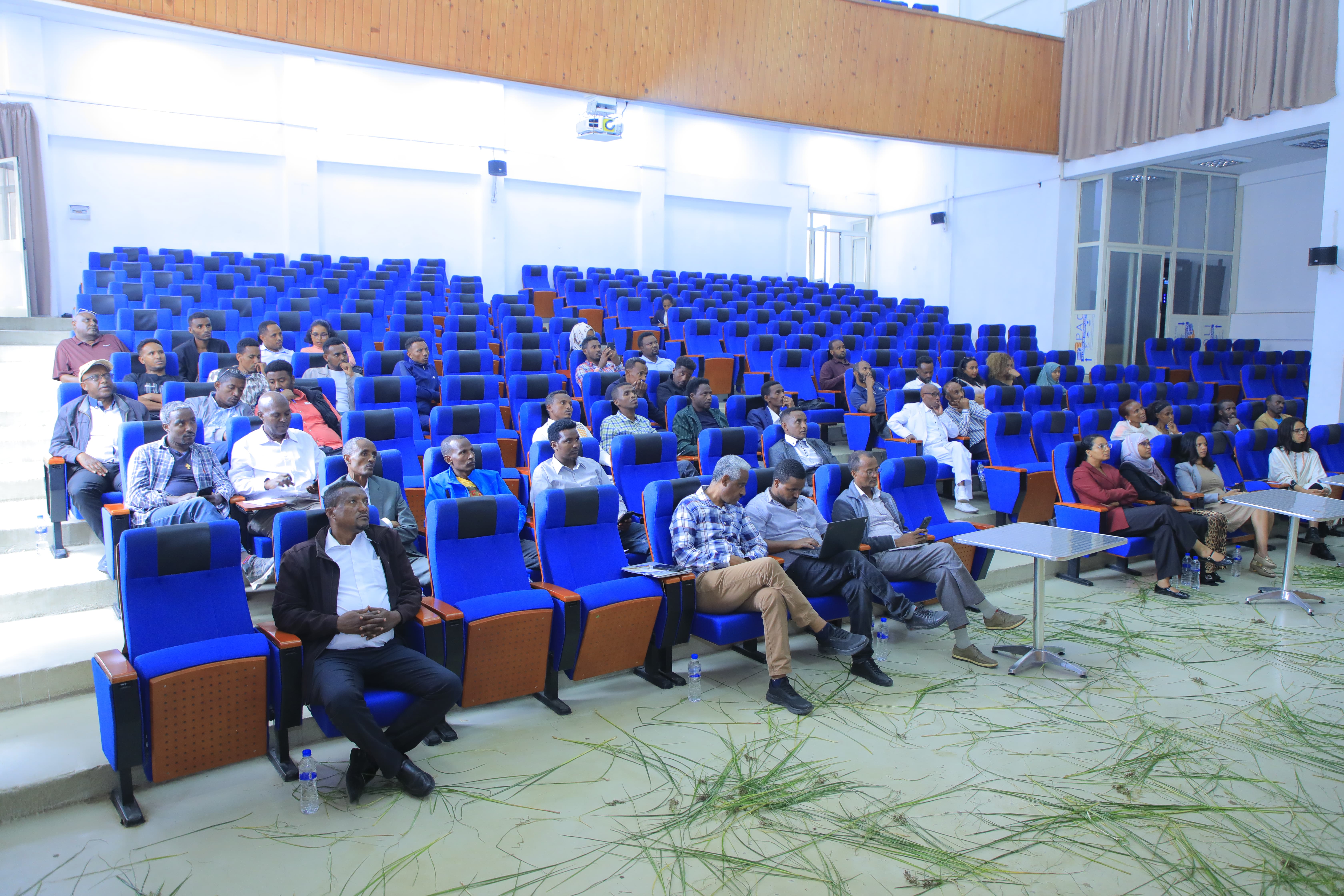 የመንግስት ሰራተኞችን ፐርሶኔል መረጃ ለማረጋገጥ ለሚሰማሩ የስልጠና አስተባባሪዎች ኦረንቴሽንና የስራ ስምሪት ተሰጠ 9 a3a0737