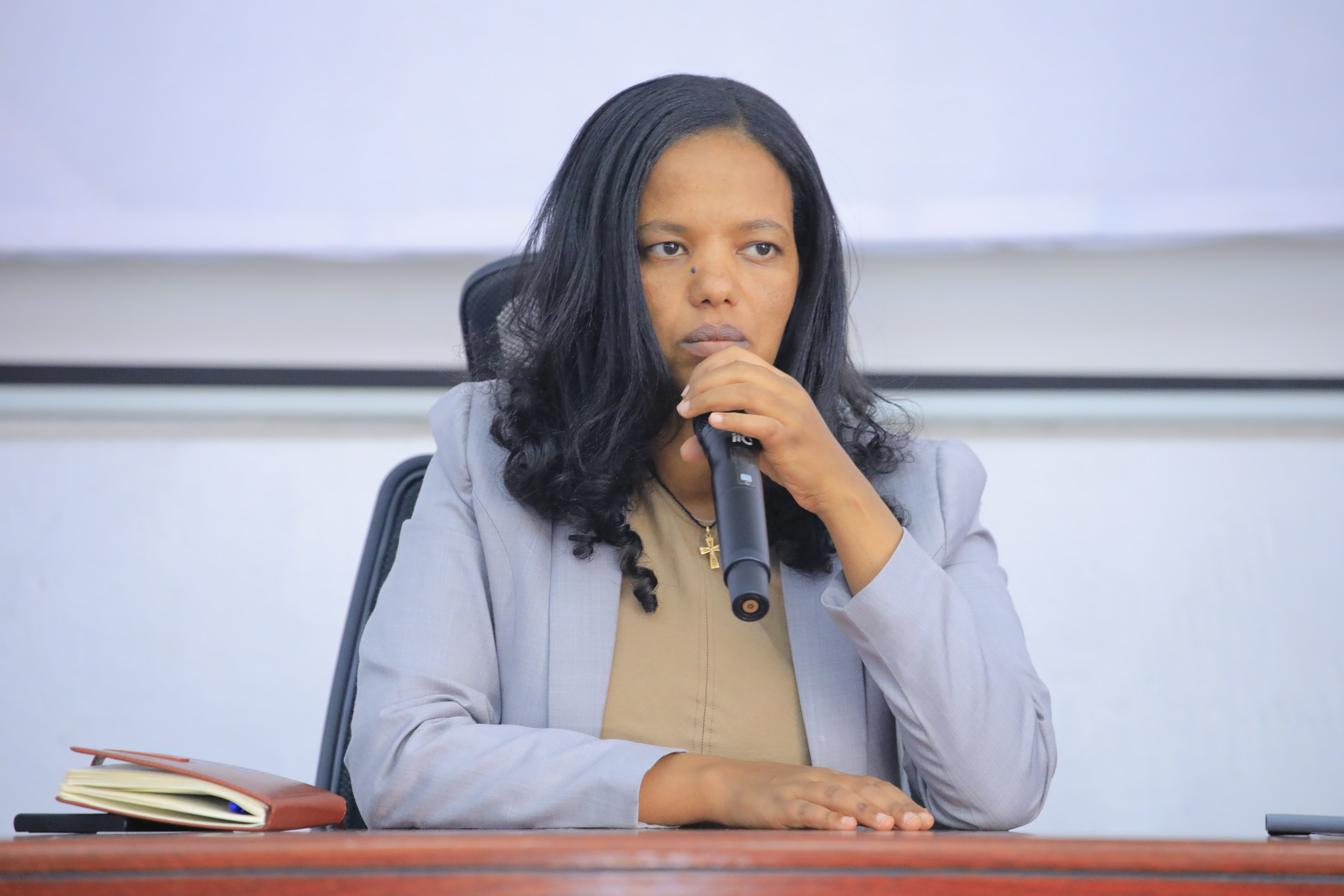 የመንግስት ሰራተኞችን ፐርሶኔል መረጃ ለማረጋገጥ ለሚሰማሩ የስልጠና አስተባባሪዎች ኦረንቴሽንና የስራ ስምሪት ተሰጠ 1 a3a0772