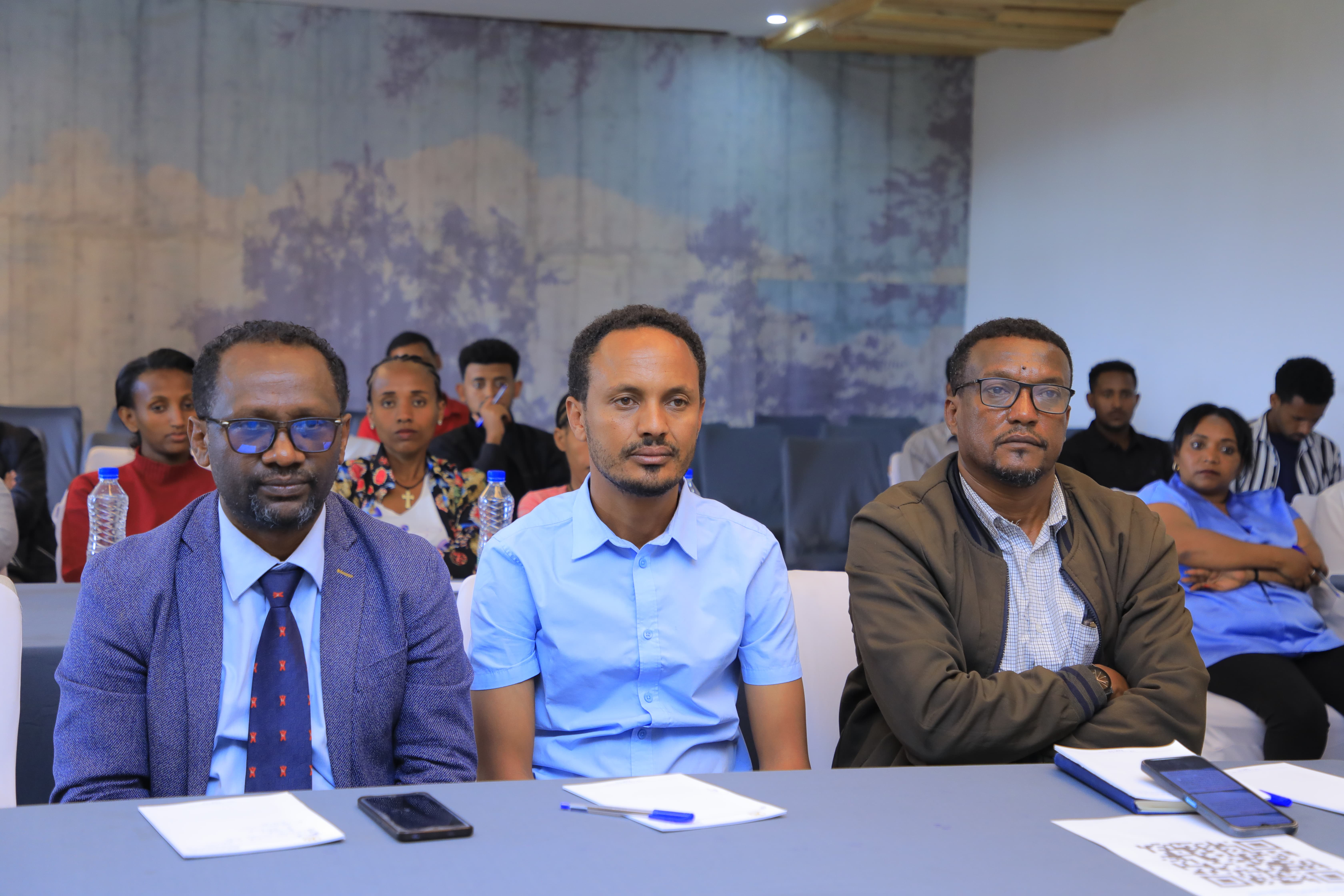 ተቋሙ እየተጠቀመባቸው በሚገኙ የዲጂታል ቴክኖሎጂ ስርዓቶች ላይ ለአይሲቲ ባለሙያዎች ስልጠና እየተሰጠ ይገኛል 3 a3a6039
