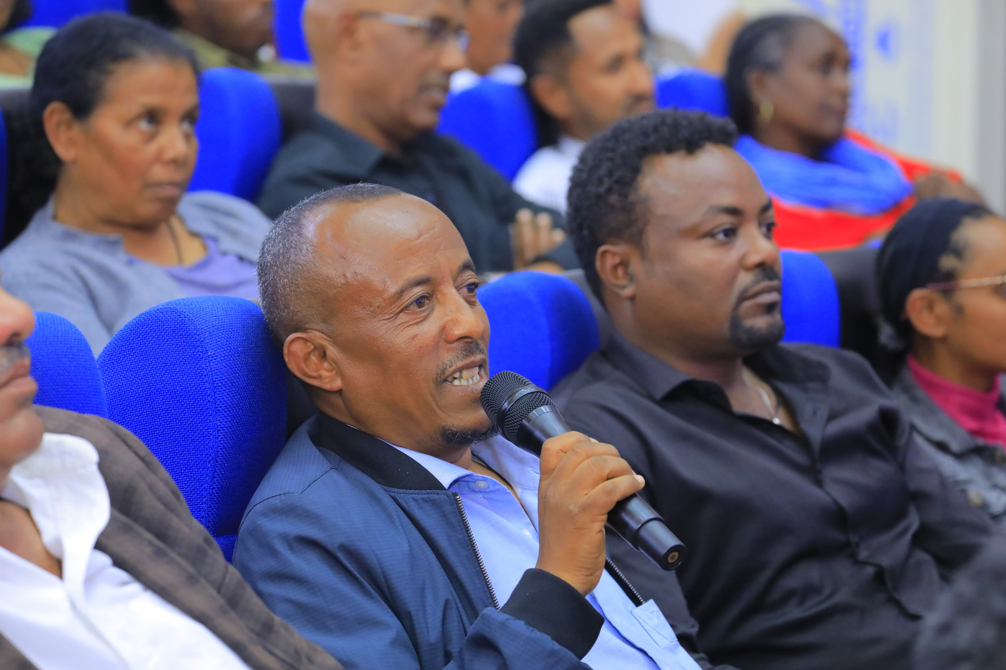 በተቋሙ የስራ አፈፃፀምና ቀጣይ የስራ አቅጣጫዎች ላይ ውይይት ተደረገ 4 t8a3654